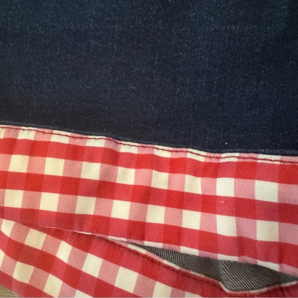 Judy Blue | Red Gingham Cuff Hi-Rise Dark Wash Button Fly Shorts Size Large - Picture 6 of 9